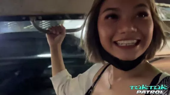 ◤Tuk Tuk Patrol◢ Star ? Cute Teen Sex With Bespeckled Bangkok Hottie ►Star