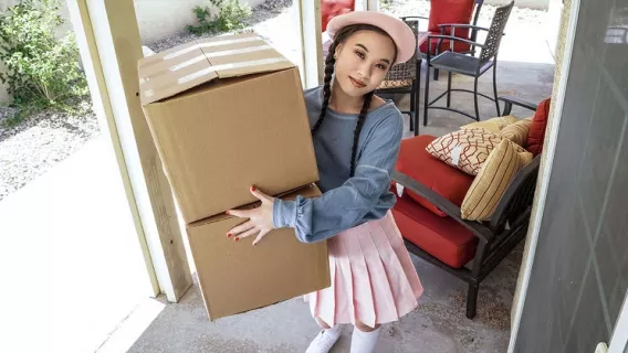 ◤Exxxtra Small◢ Petite Neighbor Makes It Fit ►Kimmy Kimm, Chris Epic