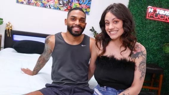 ◤Hot Guys Fuck◢ Melody Foxx Loves The Shredded Abs On Athletic James Harp ►James Harp, Melody Foxx
